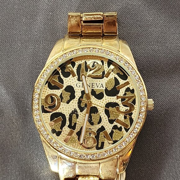Geneva Gold Plated Link Cheetah Face Crystals Japan Mvmt Stainless Back Watch - Picture 4 of 16
